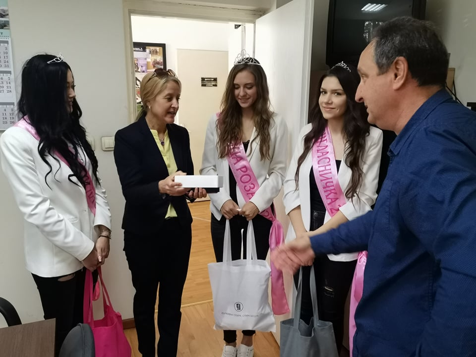 Царица Роза 2020 Мария Петрова и подгласничките и посетиха Операта