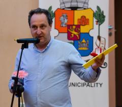 Ognyan Draganov with the Golden Feather Award